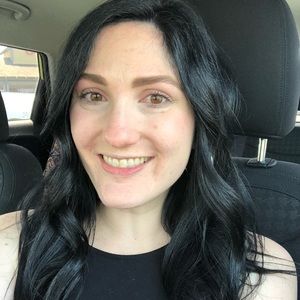 Meet your Posher, Elizabeth